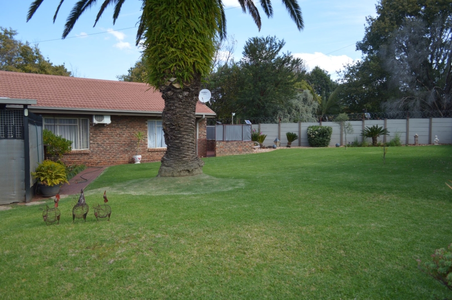 6 Bedroom Property for Sale in Doringkruin North West